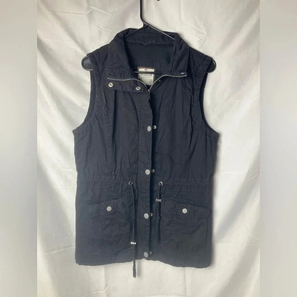 Snobbish collection black zipper and button down vest woman’s size large - Picture 1 of 7
